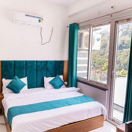 Hotel Parth Inn リシケーシュ エクステリア 写真