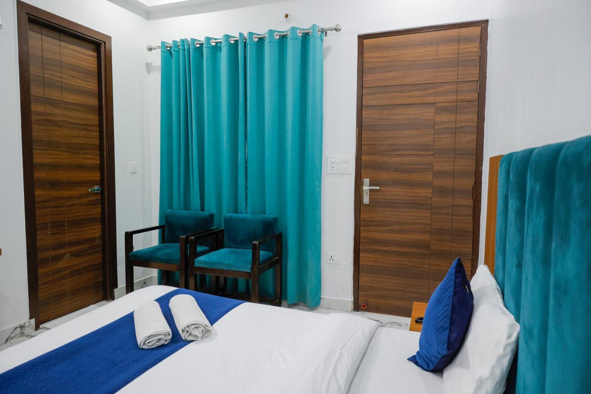 Hotel Parth Inn リシケーシュ エクステリア 写真